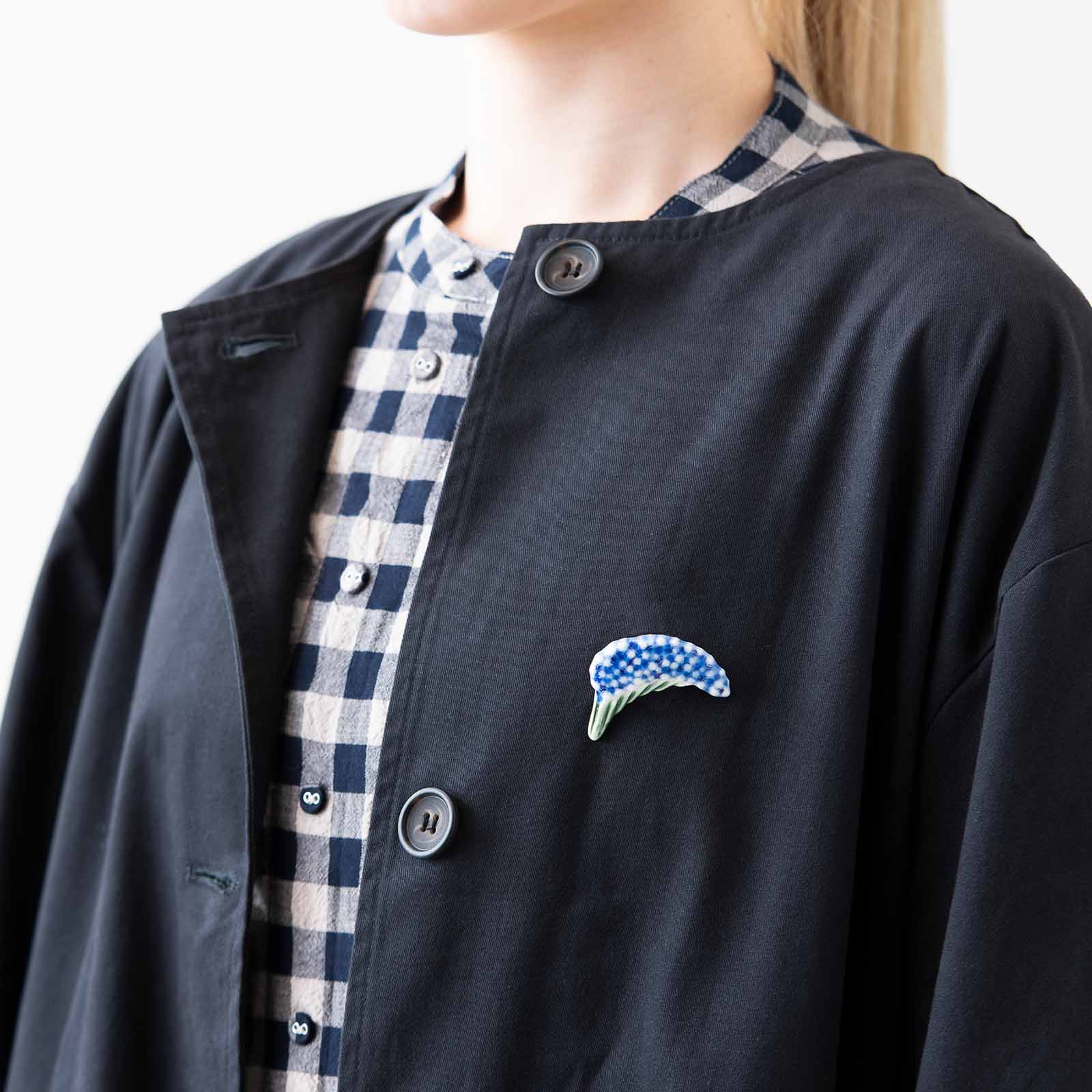 やきものブローチ