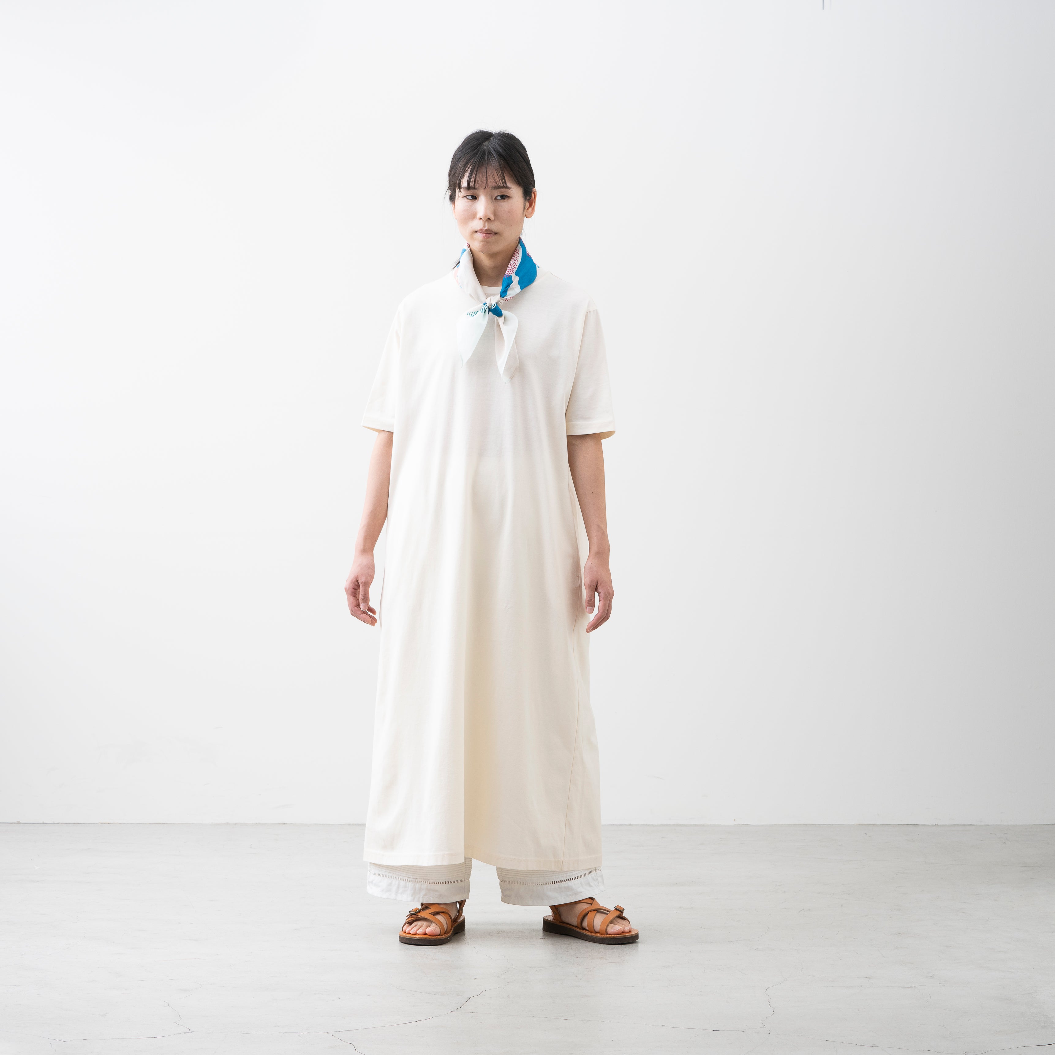 麻のような肌ざわり 汗が目立たない ドルマンワンピース