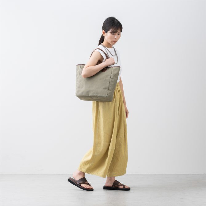 気が利く帆布トート+