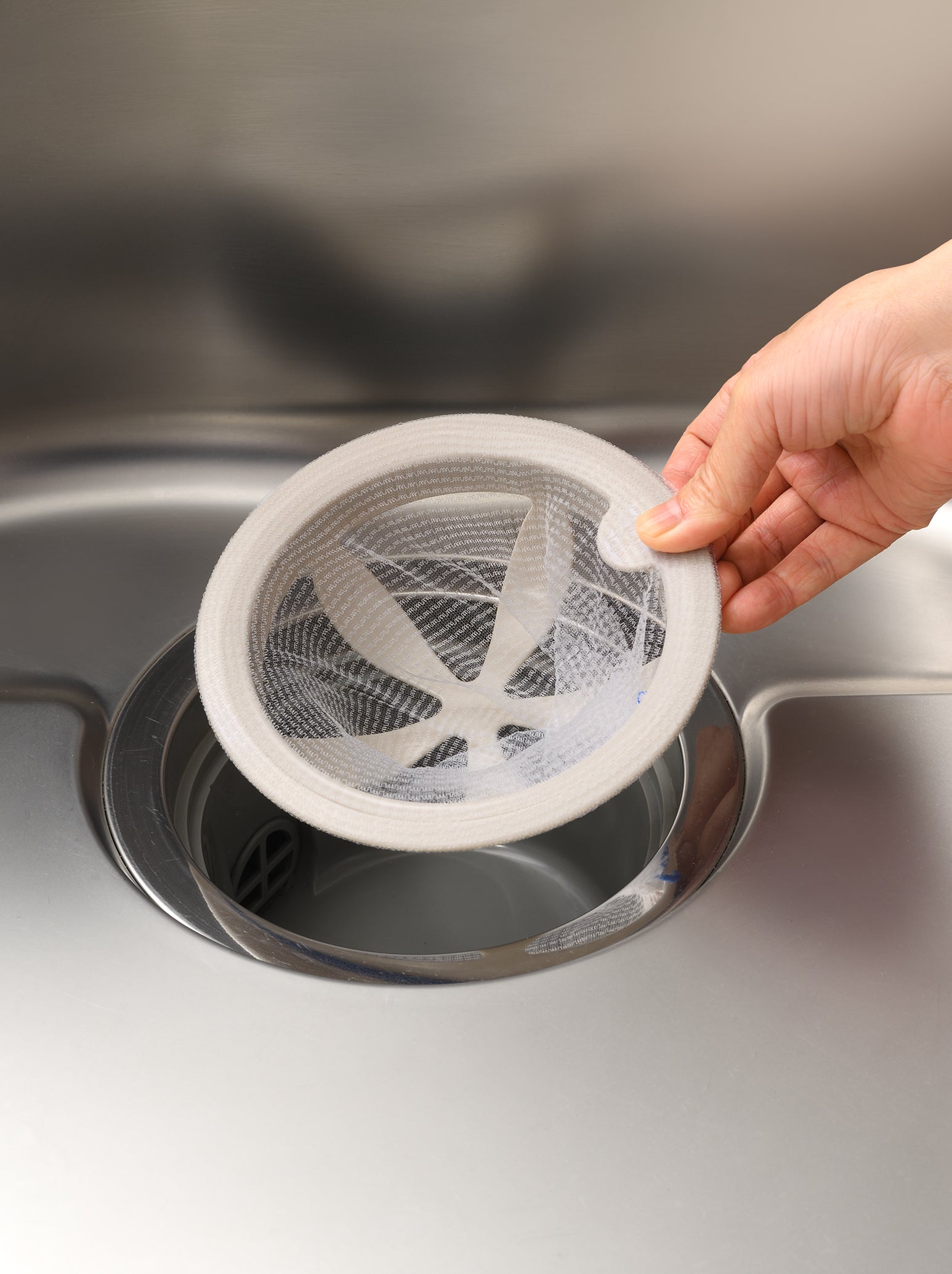 キッチンの排水口掃除が楽になる、お助けアイテム。
