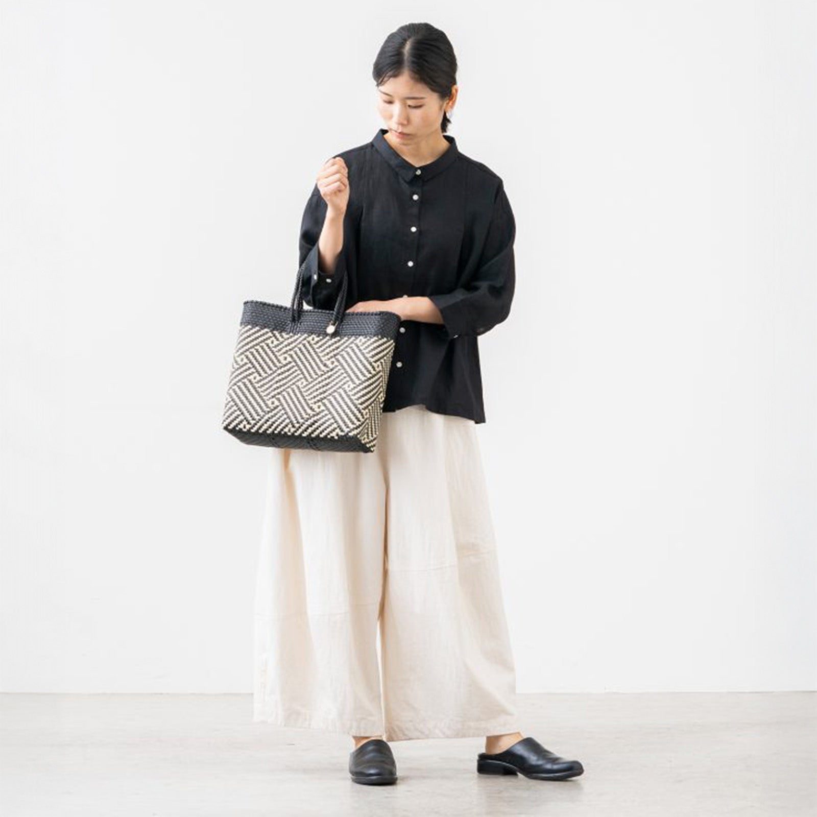 Letra MERCADO BAG ブラック/ホワイト MERCADO BAG（メルカド バッグ バケット）