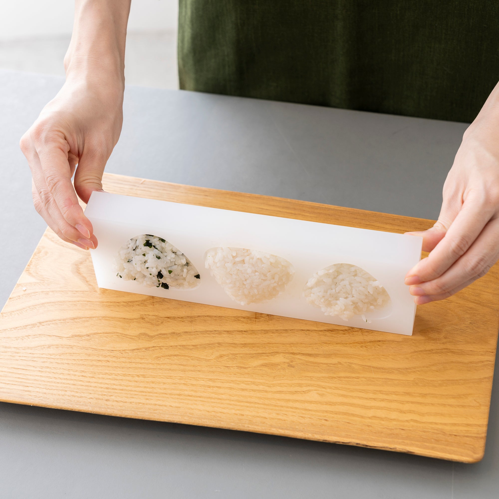 ふんわり すぐにできるおむすび型