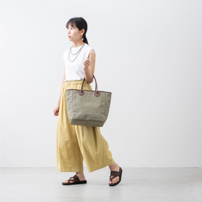 気が利く帆布トート+