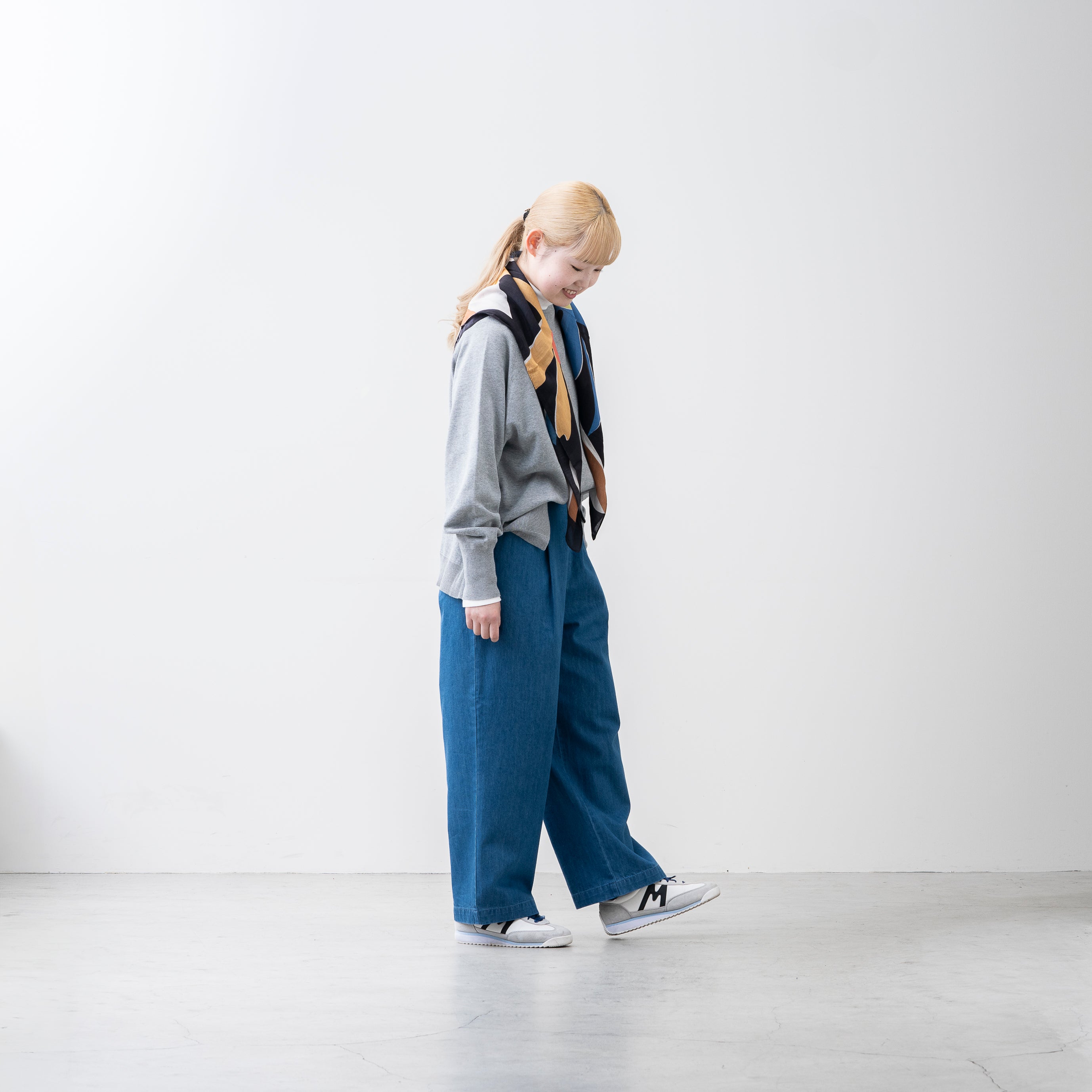 楽ですっきり 大人のワイドストレートパンツ デニム
