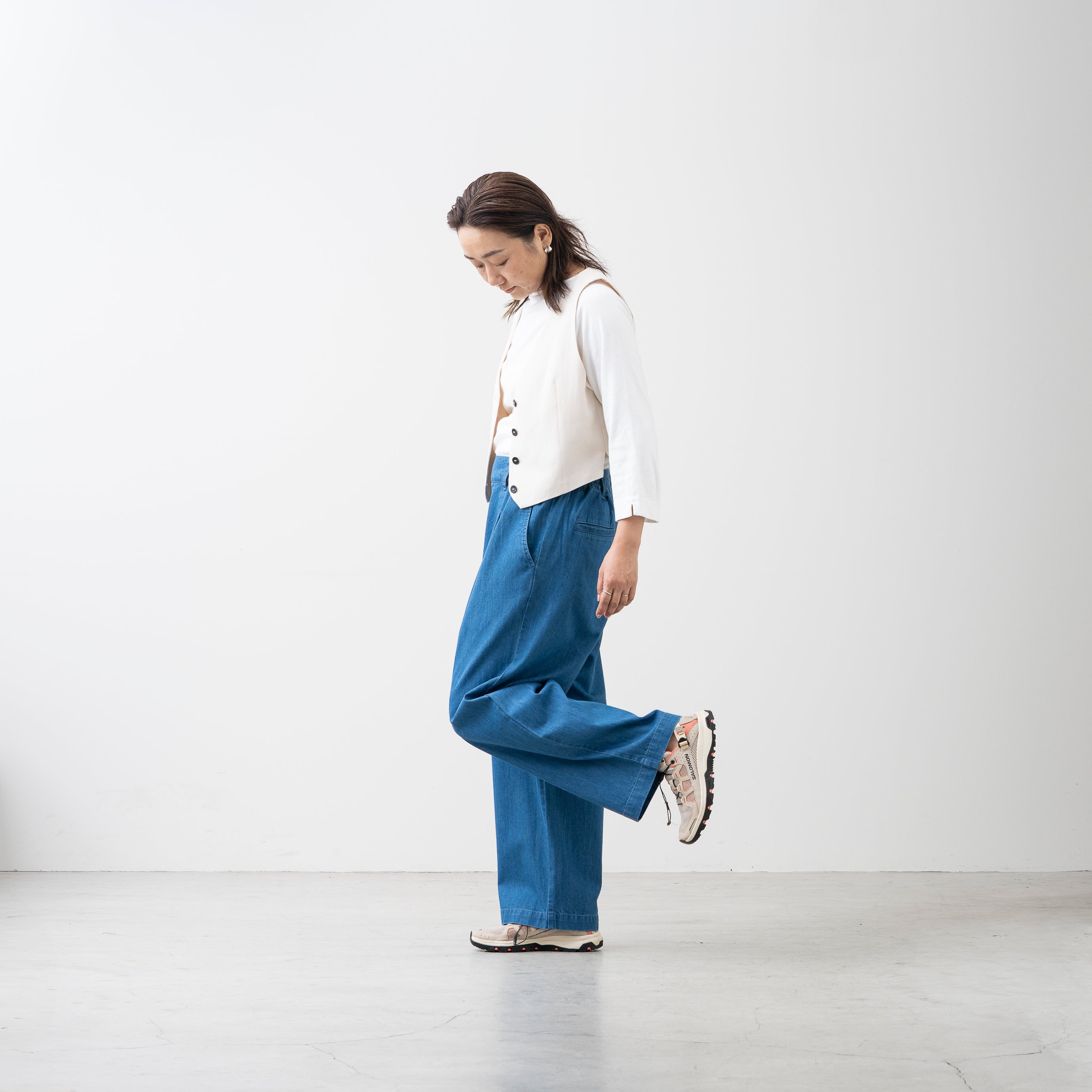 楽ですっきり 大人のワイドストレートパンツ デニム