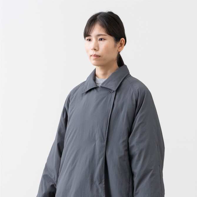 軽くて洗えるファイバーダウン Pコート